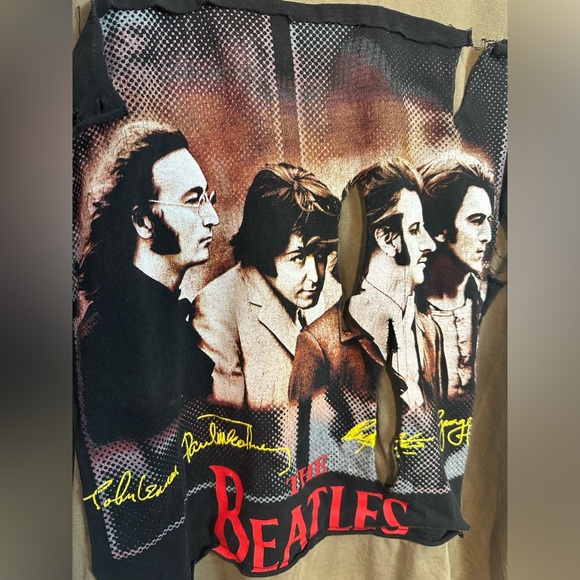 The Beatles Distressed Voodoo Tee - Picture 3 of 5